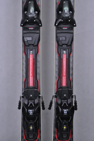 NARTY UŻYWANE HEAD SUPERSHAPE ERALLY + PRD12 24/25 170 cm NRC518