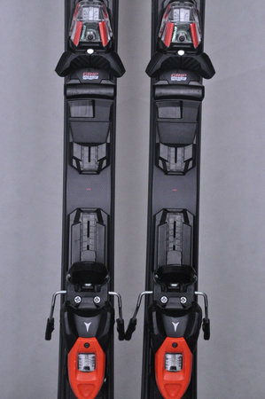 NARTY UŻYWANE ATOMIC REDSTER RX + M10 23/24 163 cm NRC1055