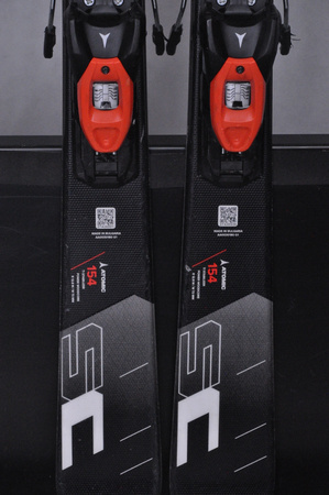 NARTY UŻYWANE ATOMIC REDSTER SC + M10 23/24 154 cm NRC465
