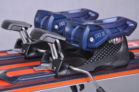 NARTY UŻYWANE HEAD SHAPE V5 + PR 11 23/24 163 cm NRC647