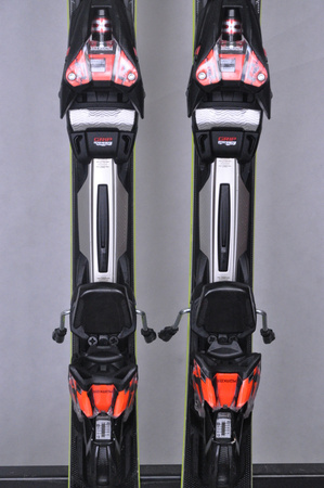NARTY UŻYWANE VOLKL RACETIGER SL + VMotion 12 22/23 150 cm NRC641