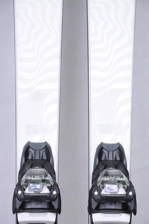 NARTY UŻYWANE VOLKL FLAIR SC 23/24 + Marker VMOTION 11 163 cm NRC300