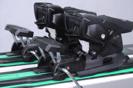 NARTY UŻYWANE HEAD SUPERSHAPE E. MAGNUM + Head PRD12 24/5 156 cm NRC255