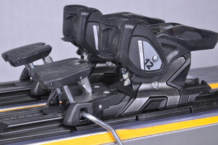 NARTY UŻYWANE REDSTER Q6 + M12 23/24 180 cm NRC05