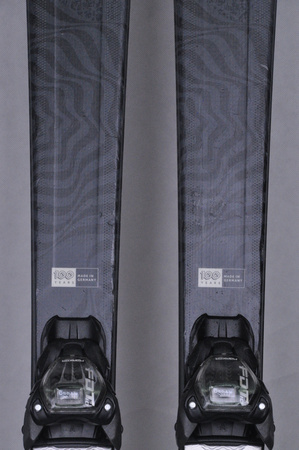 NARTY UŻYWANE VOLKL FLAIR 7.2 21/22 + FDT 10 151 cm NRC1161