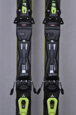 NARTY UŻYWANE FISCHER RC4 SUPERIOR TI 23/24 + Z11 165 cm NRC744