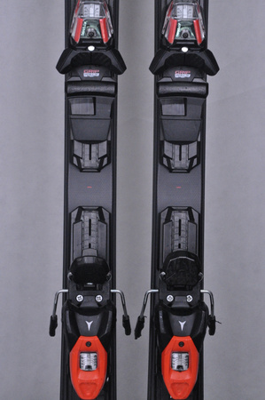 NARTY UŻYWANE ATOMIC REDSTER RX + M10 23/24 170 cm NRC1040