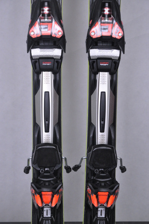 NARTY UŻYWANE VOLKL RACETIGER SL + VMotion 12 22/23 150 cm NRC642