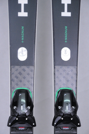 NARTY UŻYWANE HEAD SUPERSHAPE E. MAGNUM + Head PRD12 24/5 156 cm NRC255