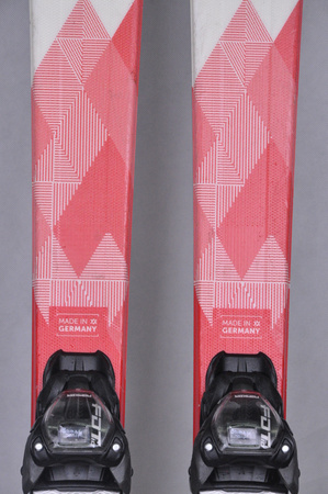 NARTY UŻYWANE VOLKL DEACON 7.2 + FTD 10 21/22 158 cm NRC1133