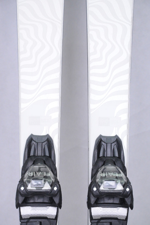 NARTY UŻYWANE VOLKL FLAIR SC 23/24 + Marker VMOTION 11 153 cm NRC291