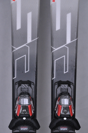 NARTY UŻYWANE ATOMIC REDSTER SC + M10 23/24 154 cm NRC470