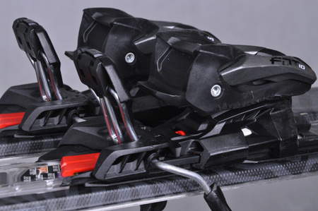 NARTY UŻYWANE VOLKL FLAIR 7.2 21/22 + FDT 10 144 cm NRC1167