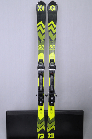 NARTY UŻYWANE VOLKL RACETIGER SC 24/25 + VMotion 10 165 cm NRC64