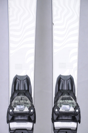 NARTY UŻYWANE VOLKL FLAIR SC 23/24 + Marker VMOTION 11 158 cm NRC293
