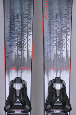 NARTY UŻYWANE ATOMIC MAVERICK 88 Ti + Strive 13 22/23 161 cm NRC596