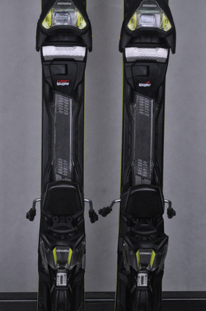 NARTY UŻYWANE VOLKL RACETIGER SC 23/24 + VMotion 12 148 cm NRC842