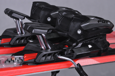 NARTY UŻYWANE VOLKL DEACON 7.2 + FTD 10 21/22 158 cm NRC1122