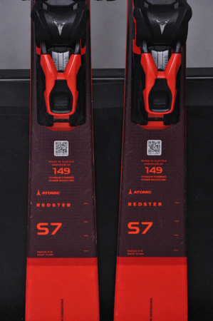 NARTY UŻYWANE ATOMIC REDSTER S7 + M12 GW 22/23 149 cm NRC711