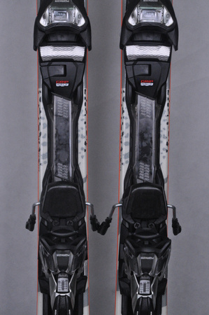 NARTY UŻYWANE VOLKL DEACON 75 + Motion 12 23/24 161 cm NRC126