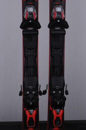 NARTY UŻYWANE ATOMIC REDSTER S7 + MTWELVE12 GW 23/24 156 cm NRB771