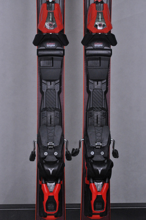 NARTY UŻYWANE ATOMIC REDSTER S7 + M12 GW 23/24 156 cm NRC716