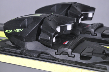 NARTY UŻYWANE FISCHER RC4 SUPERIOR TI 23/24 + Z11 165 cm NRC744