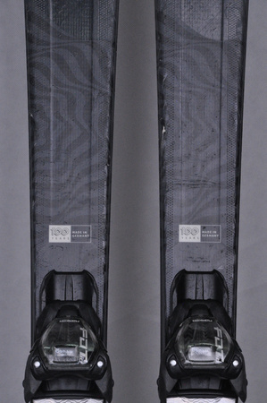 NARTY UŻYWANE VOLKL FLAIR 7.2 21/22 + FDT 10 144 cm NRC1167