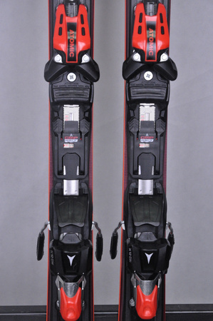 NARTY UŻYWANE ATOMIC REDSTER S8 + X12 GW 23/24 149 cm NRC139