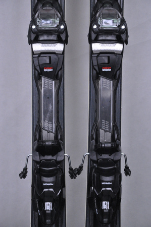 NARTY UŻYWANE VOLKL RACETIGER SRC + Motion 10 24/25 153 cm NRC548