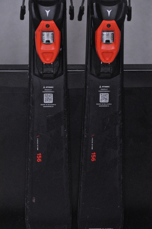 NARTY UŻYWANE ATOMIC REDSTER RX + M10 23/24 156 cm NRC1045