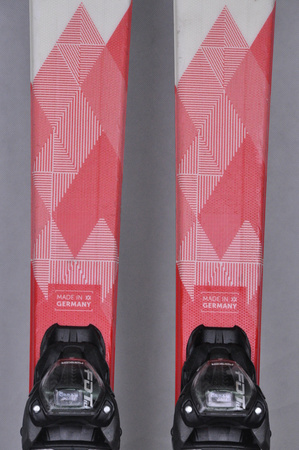 NARTY UŻYWANE VOLKL DEACON 7.2 + FTD 10 21/22 158 cm NRC1114