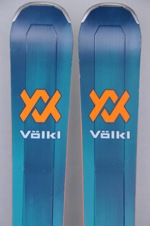 NARTY UŻYWANE VOLKL DEACON 84 + LowRide XL 13 23/24 177 cm NRC243