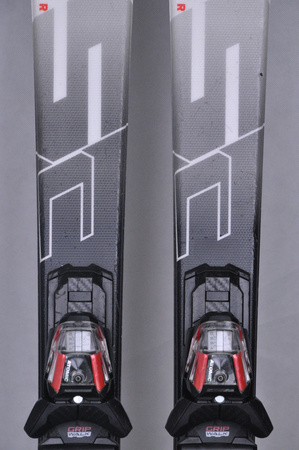 NARTY UŻYWANE ATOMIC REDSTER SC + M10 23/24 147 cm NRC462