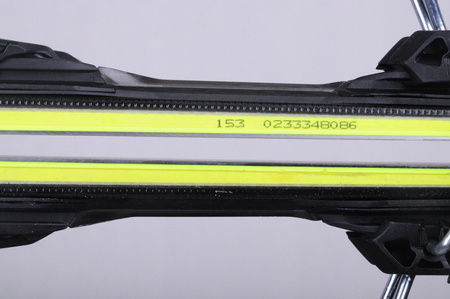 NARTY UŻYWANE VOLKL RACETIGER SC 23/24 + VMotion 12 153 cm NRB596