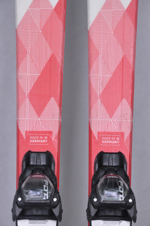 NARTY UŻYWANE VOLKL DEACON 7.2 + FTD 10 21/22 158 cm NRC1134