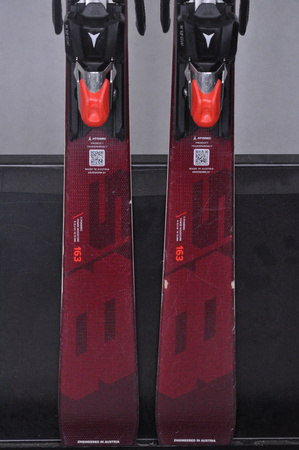 NARTY UŻYWANE ATOMIC REDSTER S8 + X12 GW 24/25 163 cm NRC161