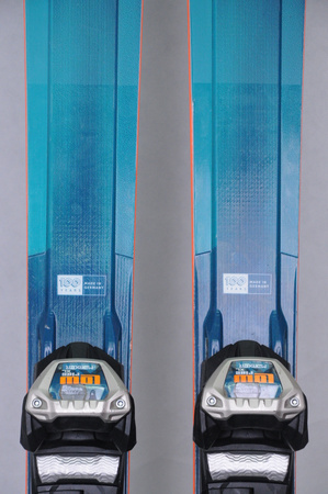 NARTY UŻYWANE VOLKL DEACON 84 + LowRide XL 13 23/24 177 cm NRC243