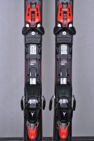 NARTY UŻYWANE ATOMIC REDSTER S8 + X12 GW 24/25 156 cm NRC153