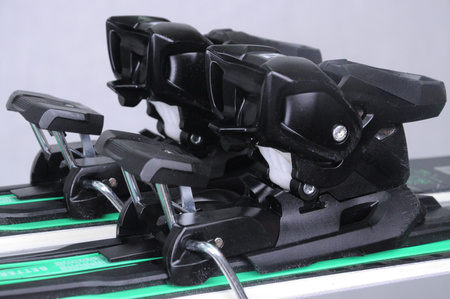 NARTY UŻYWANE HEAD SUPERSHAPE E. MAGNUM + Head PRD12 24/5 156 cm NRC253