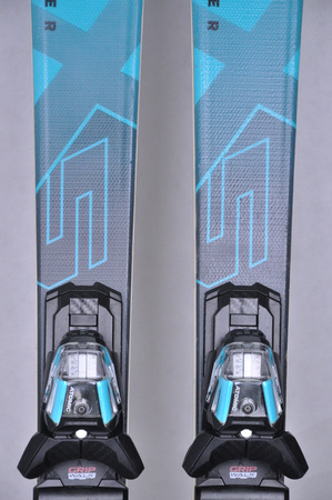 NARTY UŻYWANE ATOMIC REDSTER X5 + Atomic M10 GW 24/25 147 cm NRC307