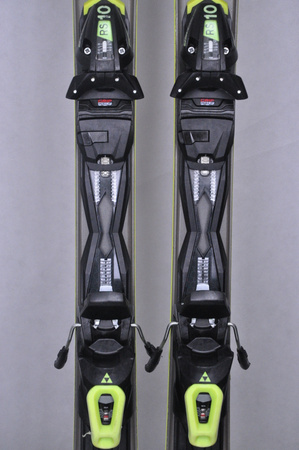 NARTY UŻYWANE FISCHER RC ONE 74 22/23 + RS10 160 cm NRC1021