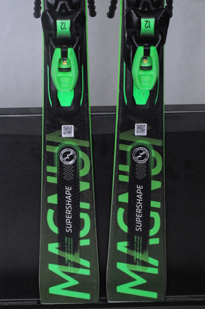 NARTY UŻYWANE HEAD SUPERSHAPE E. MAGNUM + Head PRD12 23/24 156 cm NRC249
