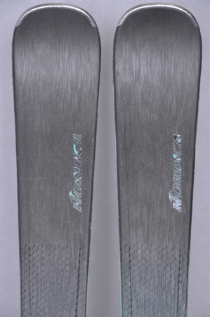 NARTY UŻYWANE NORDICA BELLE 72 DC 24/25 + TP2 11 150 cm NRC617