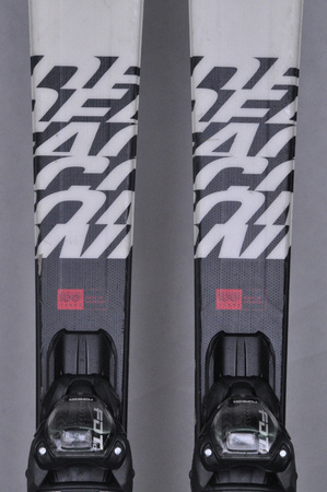 NARTY UŻYWANE VOLKL DEACON 7.2 + FTD 10 23/24 144 cm NRC1175
