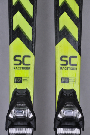 NARTY UŻYWANE VOLKL RACETIGER SC 23/24 + VMotion 12 165 cm NRC347