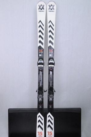 NARTY UŻYWANE VOLKL RACETIGER SC 23/24 + VMotion 12 172 cm NRC339