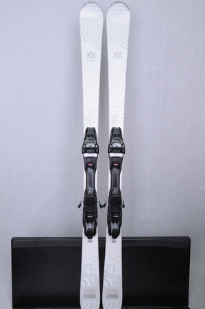 NARTY UŻYWANE VOLKL FLAIR SC 23/24 + Marker VMOTION 11 153 cm NRC290