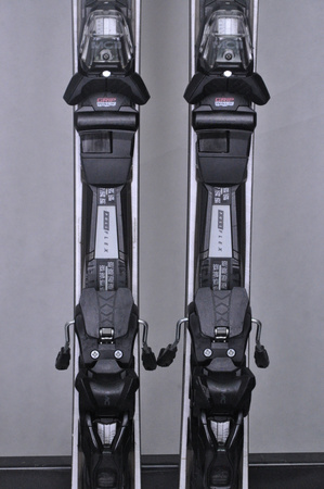 NARTY UŻYWANE STOCKLI LASER SC + MC11 24/25 149 cm NRC90
