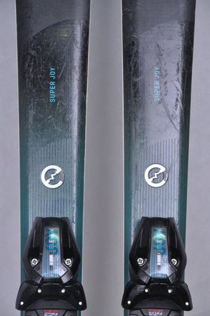 NARTY UŻYWANE HEAD SUPER JOY 23/24 + JOY 11 153 cm NRC650